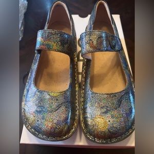 Leather Nursing Clog Shoe by ALEGRIA. Women’s Sz 41. EUC